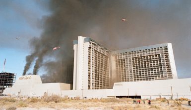 Management Grand Hotel in Fire